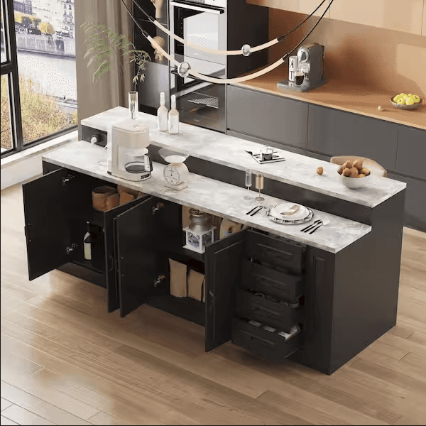 Kitchen & Dining
